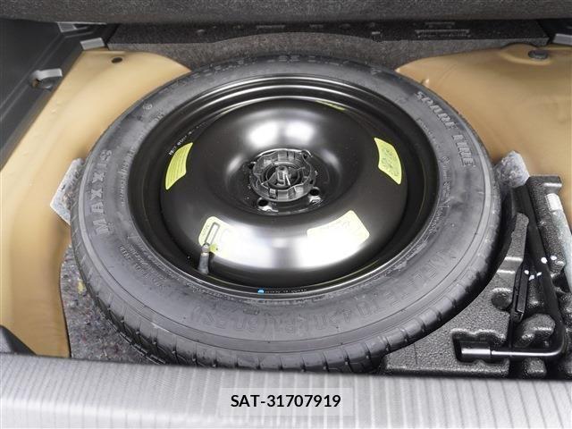 Peugeot 2008 2023-10 1303701-13