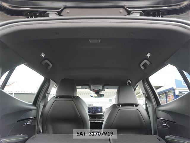 Peugeot 2008 2023-10 1303701-14