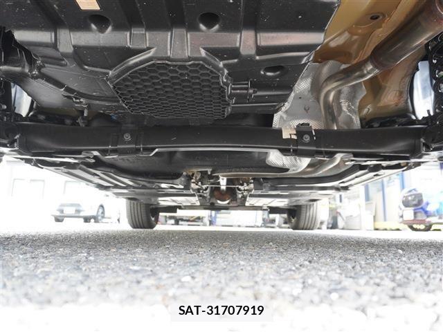 Peugeot 2008 2023-10 1303701-17