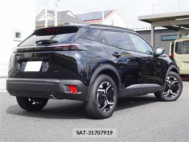 Peugeot 2008 2023-10 1303701-2