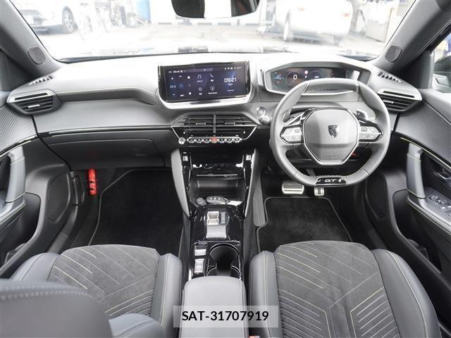Peugeot 2008 2023-10 1303701-6