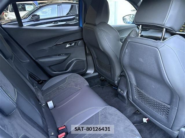 Peugeot 2008 2020-12 1694611-14