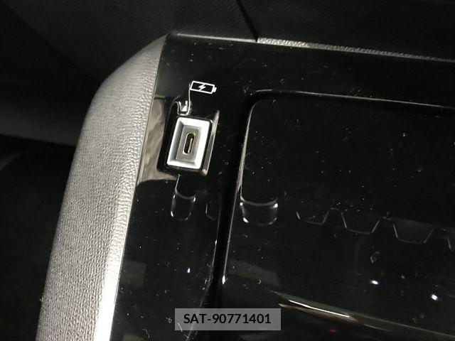 Peugeot 2008 2020-09 2032161-27