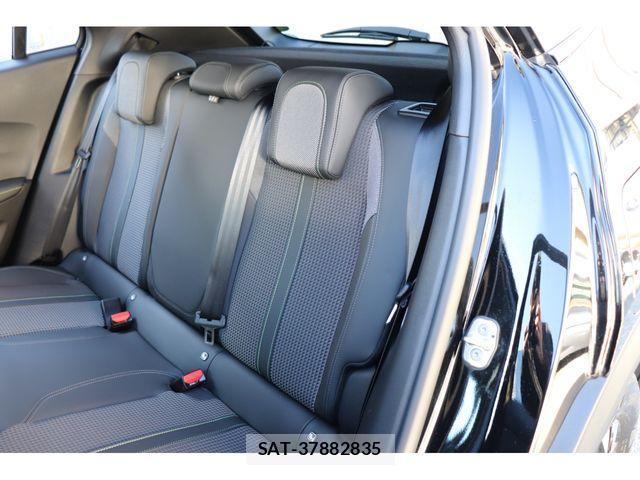 Peugeot 2008 2023-05 2673730-13