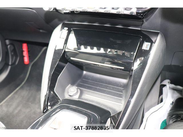Peugeot 2008 2023-05 2673730-23