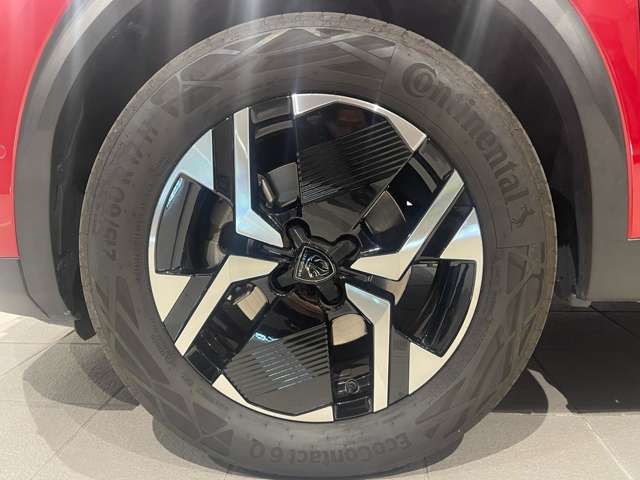 Peugeot 2008 2023-12 3679884-14
