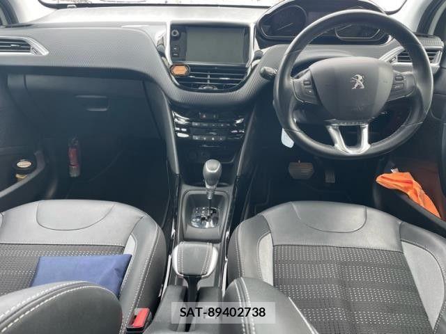 Peugeot 2008 2017-03 3774075-1