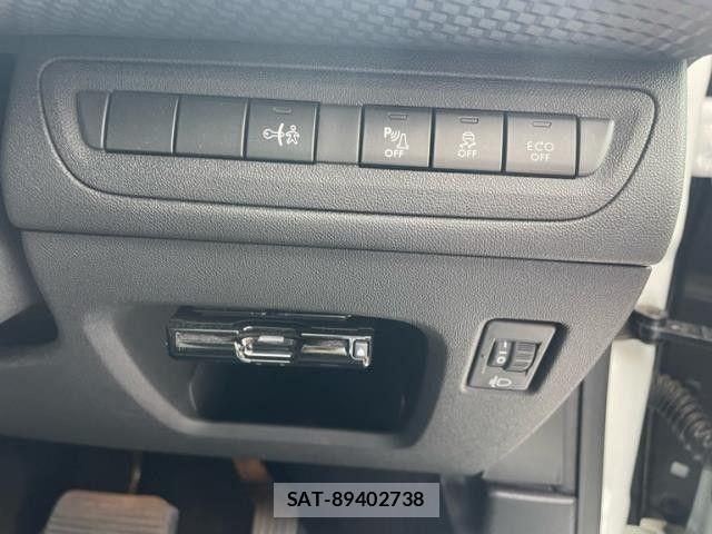 Peugeot 2008 2017-03 3774075-7