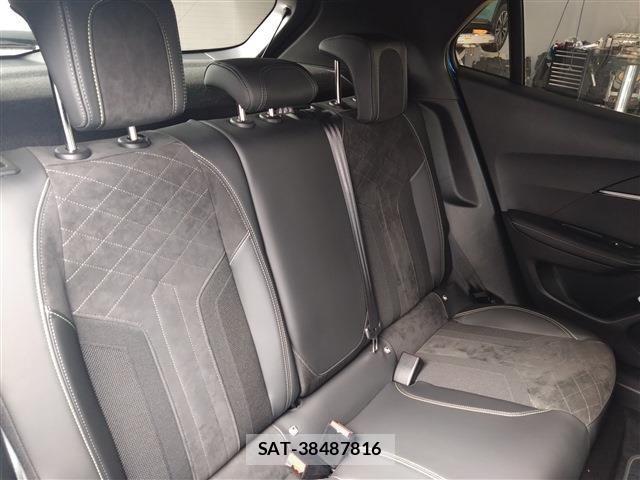 Peugeot 2008 2022-03 3774062-12