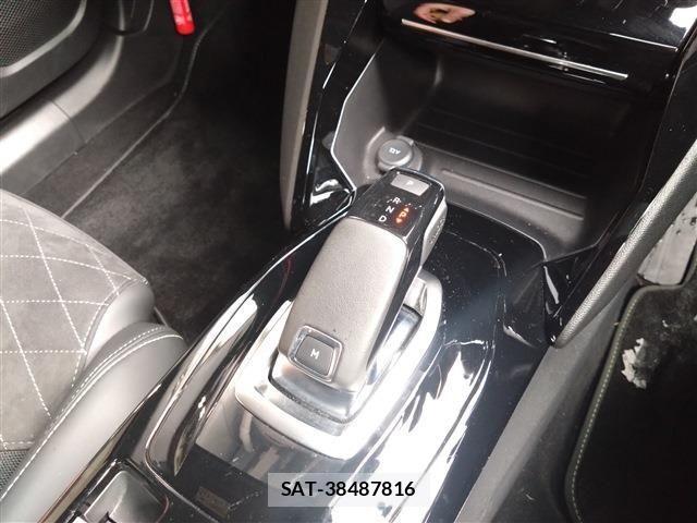 Peugeot 2008 2022-03 3774062-19