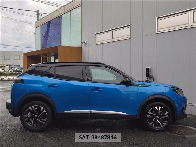 Peugeot 2008 2022-03 3774062-3