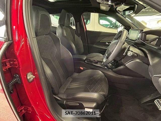 Peugeot 2008 2021-04 4423116-6