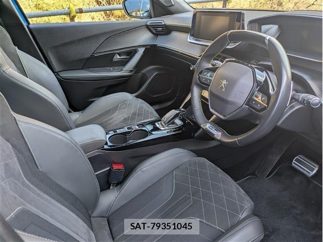 Peugeot 2008 2021-01 4976474-10