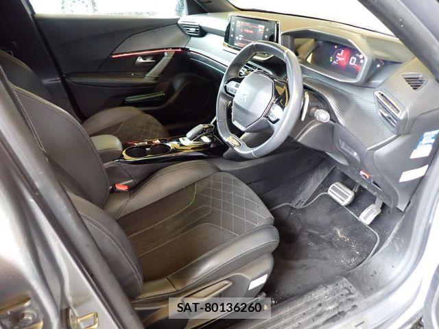 Peugeot 2008 2021-06 6614074-1