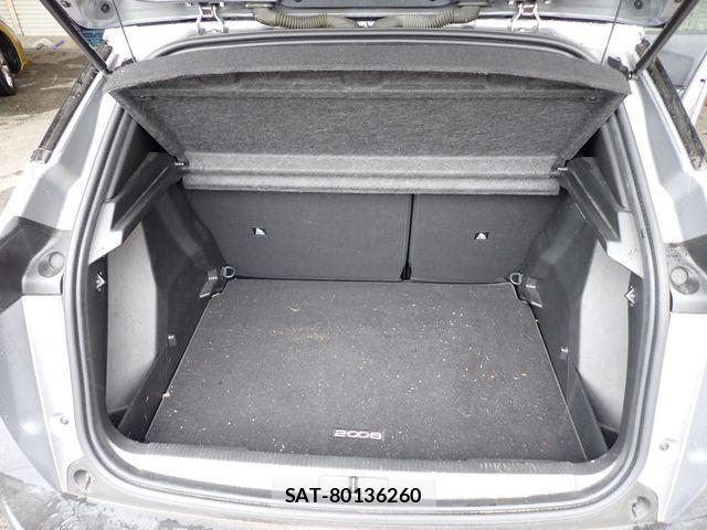 Peugeot 2008 2021-06 6614074-23