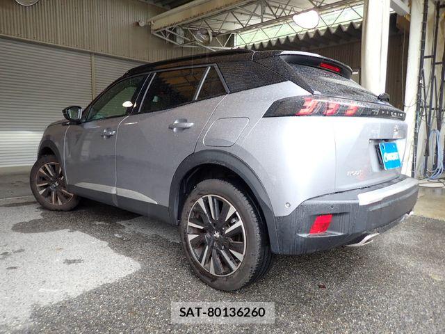 Peugeot 2008 2021-06 6614074-2