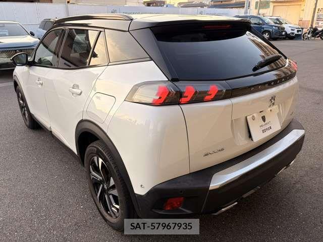 Peugeot 2008 2021-07 6614077-8