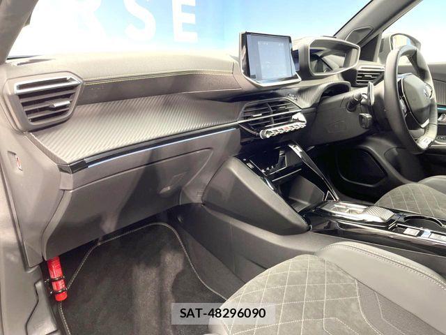 Peugeot 2008 2022-06 6614076-19