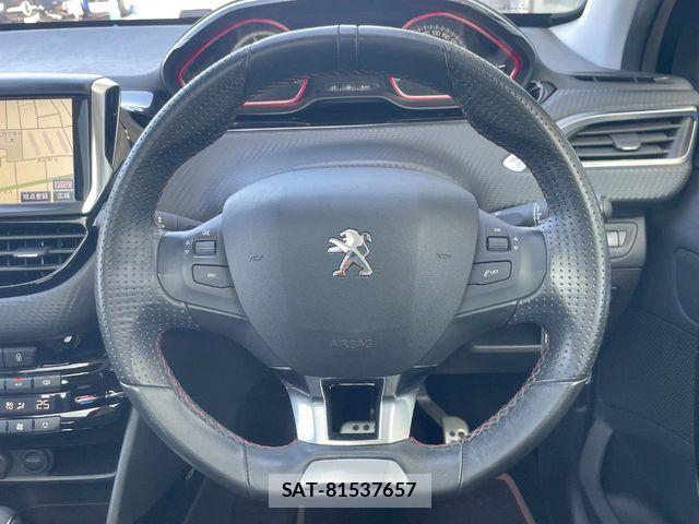 Peugeot 2008 2018-05 6614079-9