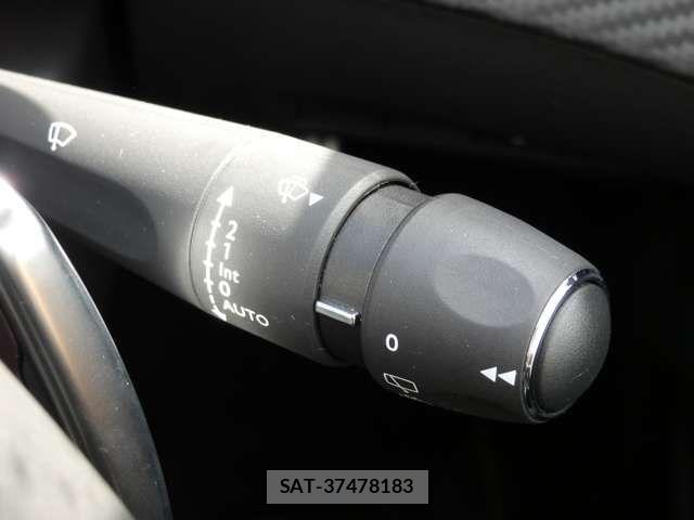 Peugeot 2008 2021-01 7223440-9