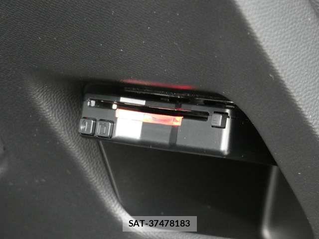 Peugeot 2008 2021-01 7223440-13