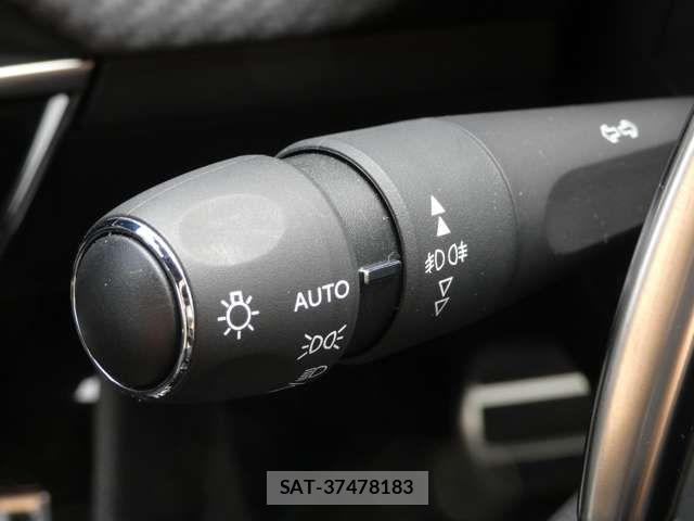 Peugeot 2008 2021-01 7223440-8