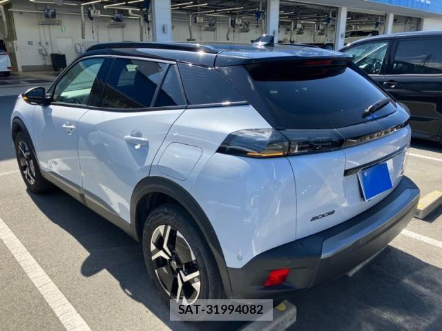 Peugeot 2008 2023-10 7215774-3