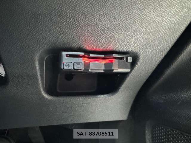 Peugeot 2008 2022-07 7251890-12