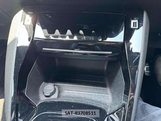 Peugeot 2008 2022-07 7251890-19