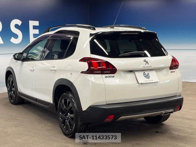 Peugeot 2008 2018-06 7251892-17