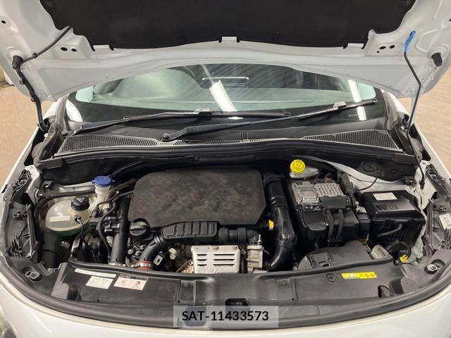 Peugeot 2008 2018-06 7251892-18