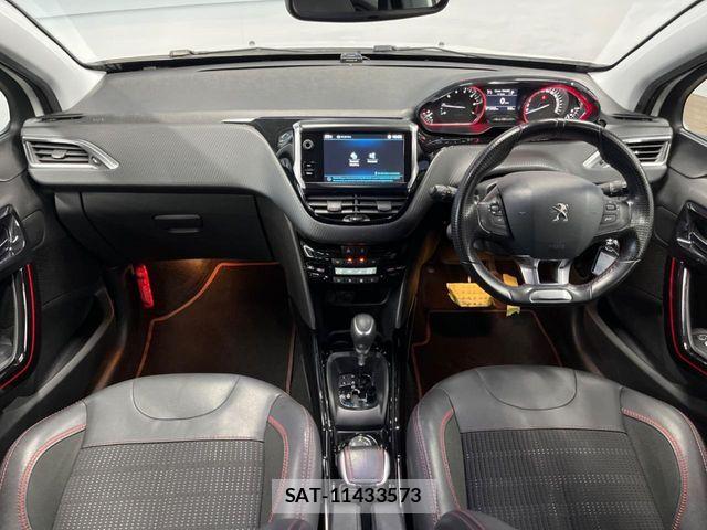 Peugeot 2008 2018-06 7251892-1