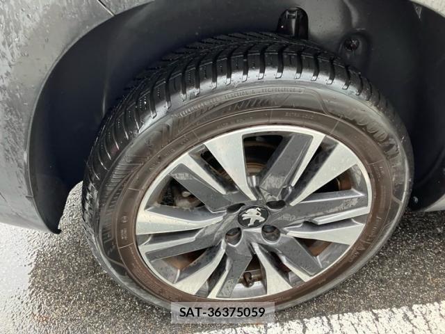 Peugeot 2008 2017-10 7329279-10