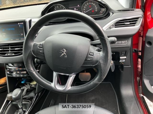 Peugeot 2008 2017-10 7329279-17