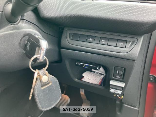 Peugeot 2008 2017-10 7329279-18