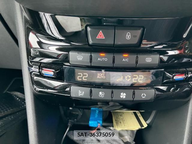 Peugeot 2008 2017-10 7329279-22