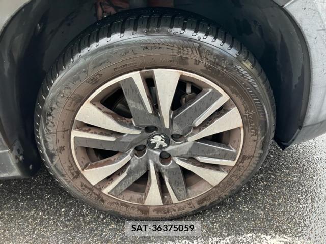 Peugeot 2008 2017-10 7329279-8