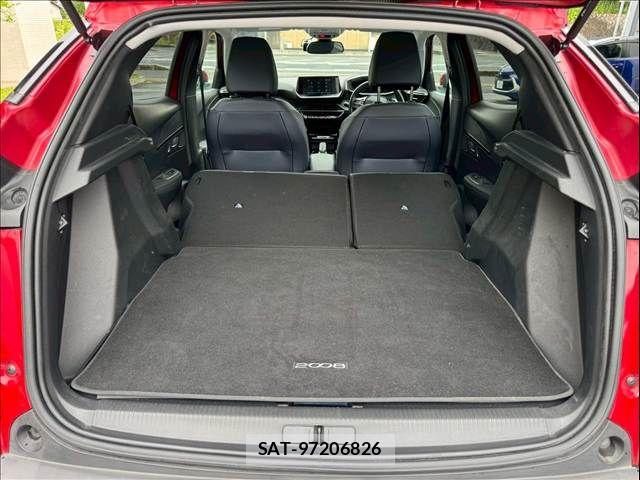 Peugeot 2008 2021-03 7359273-17