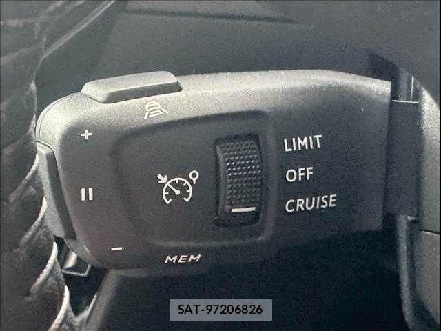 Peugeot 2008 2021-03 7359273-7