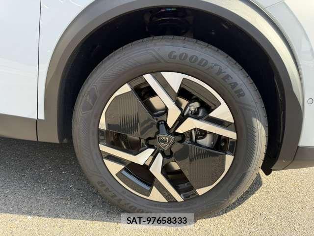 Peugeot 2008 2023-07 7456726-19