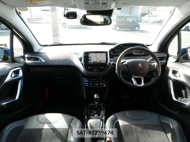 Peugeot 2008 2020-08 7502193-7
