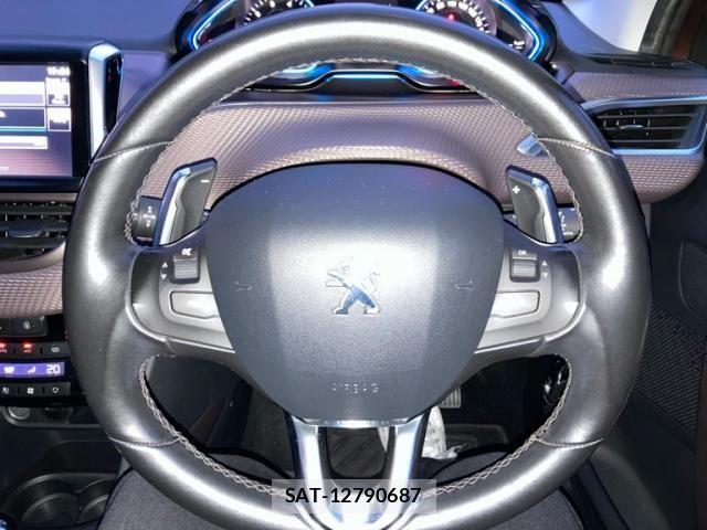 Peugeot 2008 2015-07 7562631-12