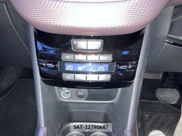 Peugeot 2008 2015-07 7562631-15