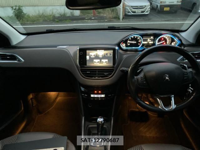 Peugeot 2008 2015-07 7562631-17