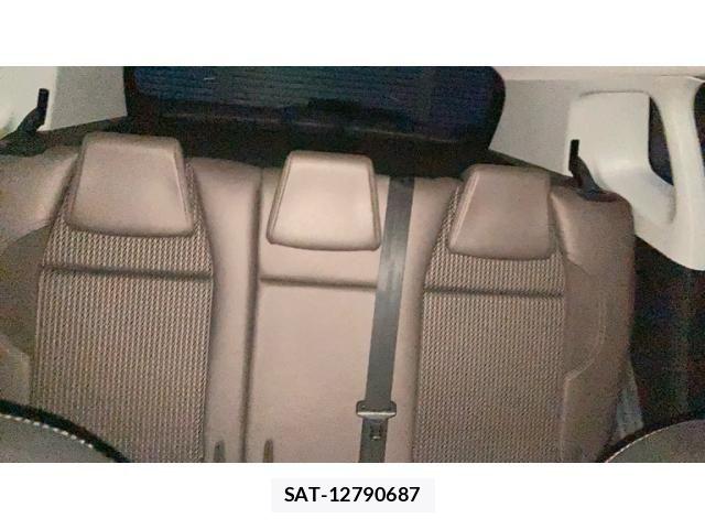 Peugeot 2008 2015-07 7562631-24