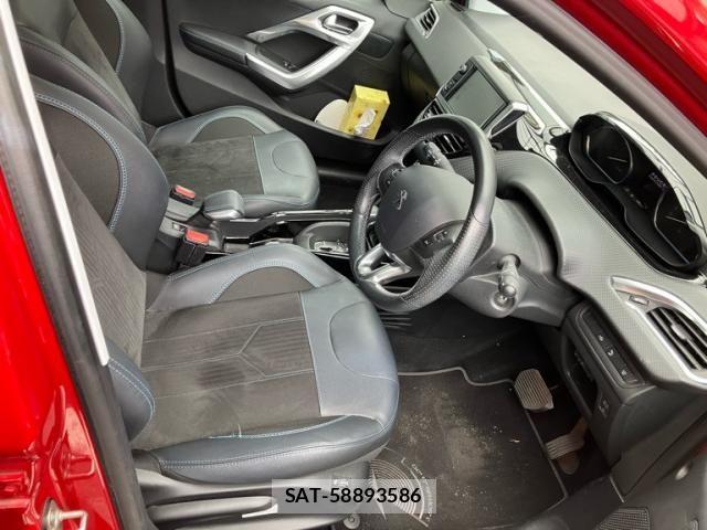 Peugeot 2008 2018-02 7619146-12