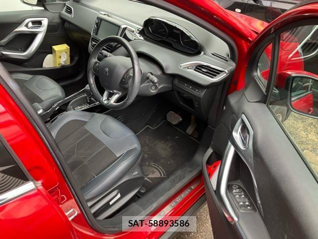 Peugeot 2008 2018-02 7619146-13