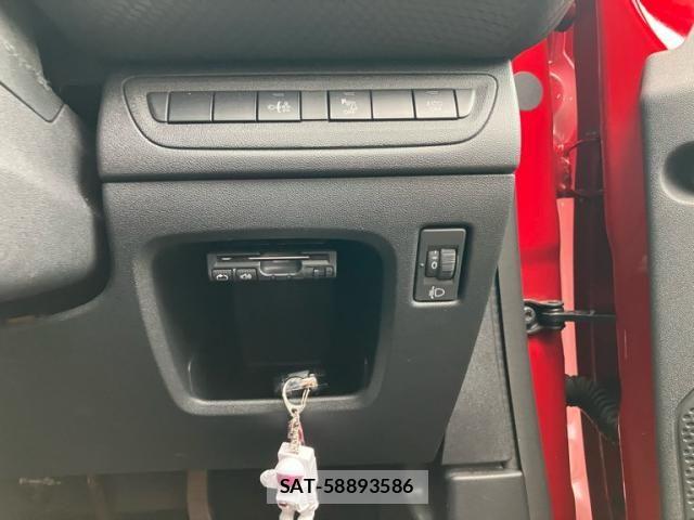 Peugeot 2008 2018-02 7619146-17