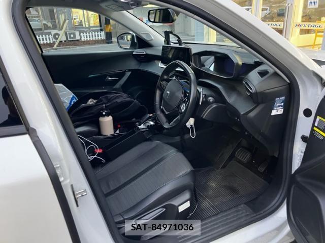 Peugeot 2008 2021-06 7619144-11