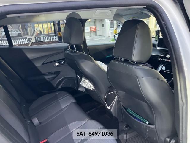 Peugeot 2008 2021-06 7619144-13